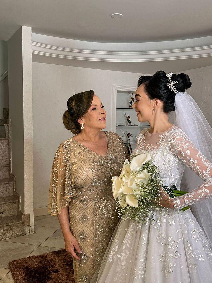 Mãe e noiva antes da cerimônia no Casarão José Morada
